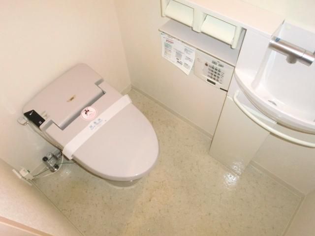 トイレ　★別のお部屋のお写真です★