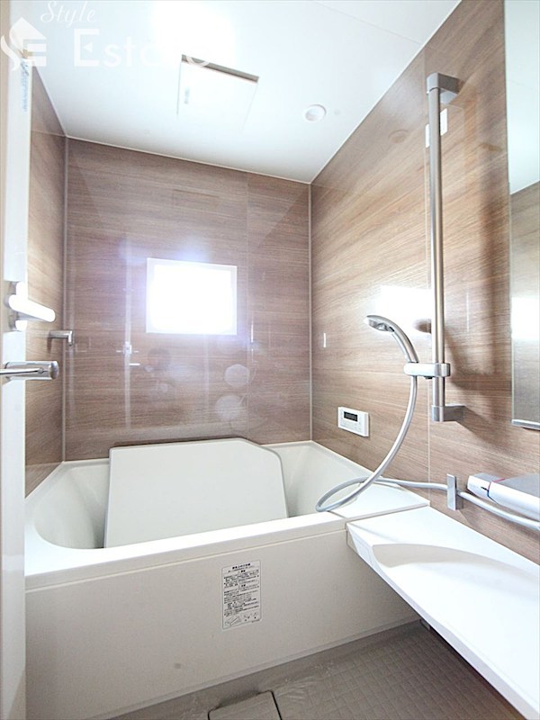 バス・シャワールーム　バスルーム