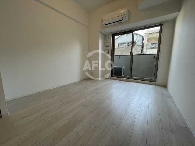 居室・リビング　クレストタップ京橋　リビング