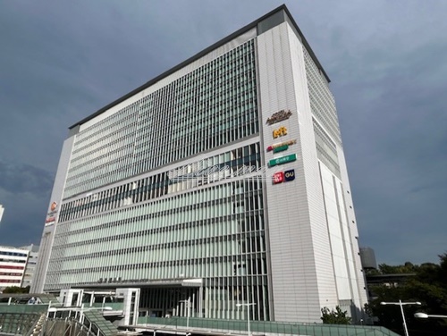 ショッピングセンター　キュービックプラザ新横浜（ショッピングセンター）まで958m