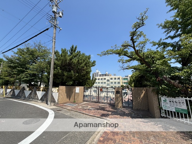 小学校　岩塚小学校（小学校）まで377m