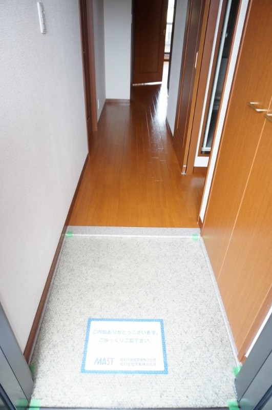玄関　図面と現状に相違がある場合には現状を優先