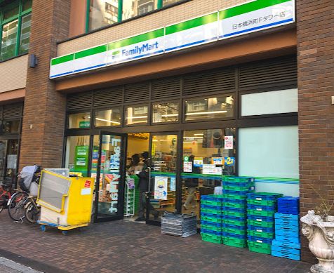 コンビニ　ファミリーマート 日本橋浜町Fタワー店（コンビニ）まで226m