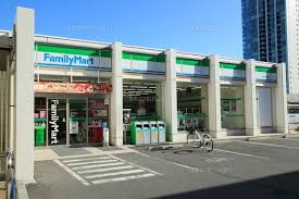 コンビニ　ファミリーマート 川崎麻生片平店（コンビニ）まで952m