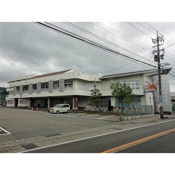 小学校　古里小学校（小学校）まで200m