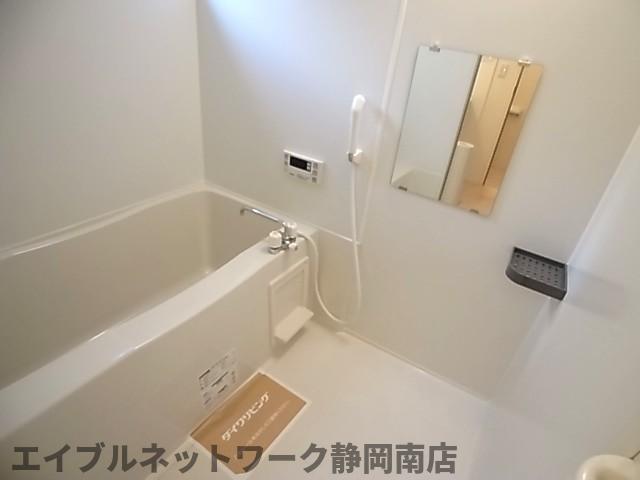 バス・シャワールーム　お風呂で日々の疲れを落としましょう