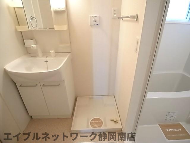 洗面設備　使いやすい洗面所です