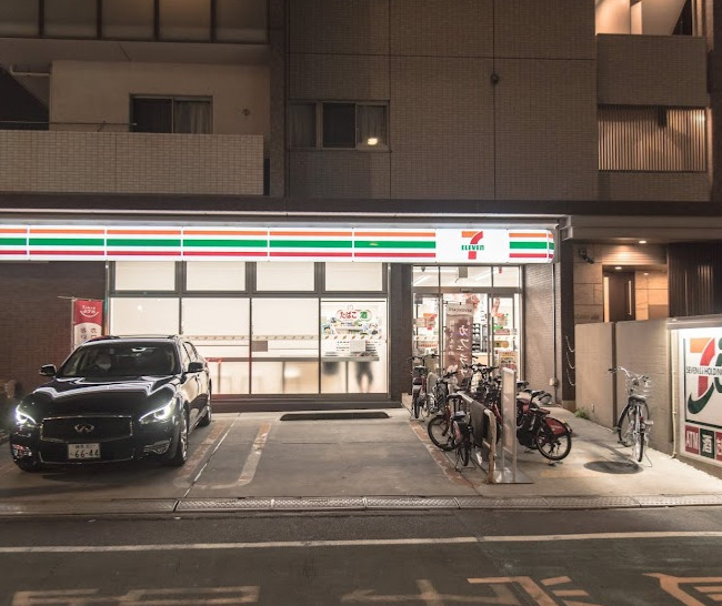 コンビニ　セブンイレブン 新宿水道町中央店（コンビニ）まで148m