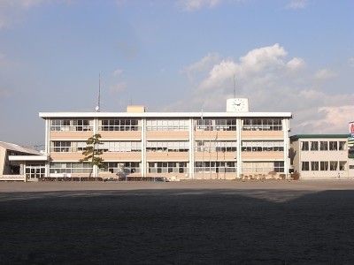 小学校　今泉小学校（小学校）まで700m
