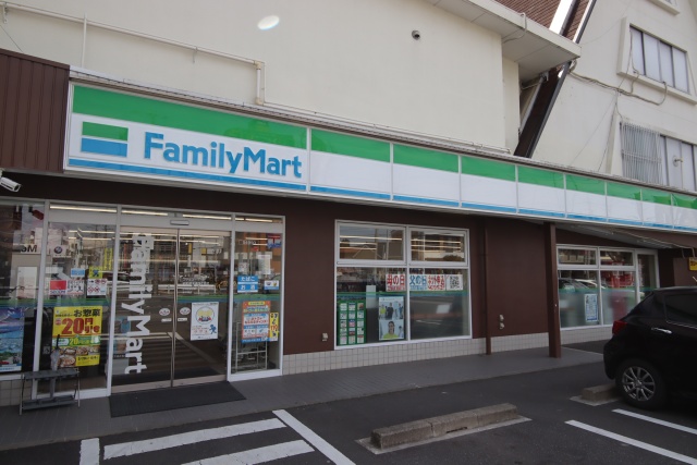 コンビニ　ファミリーマート　昭和檀渓通四丁目店（コンビニ）まで393m