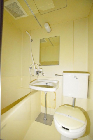 洗面設備　同物件別号室の写真です。