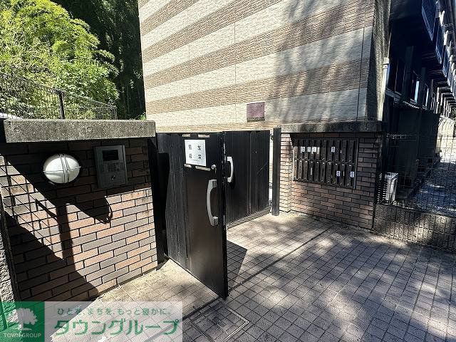 エントランス　オートロックゲート