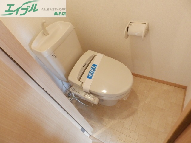 トイレ　同型参考写真