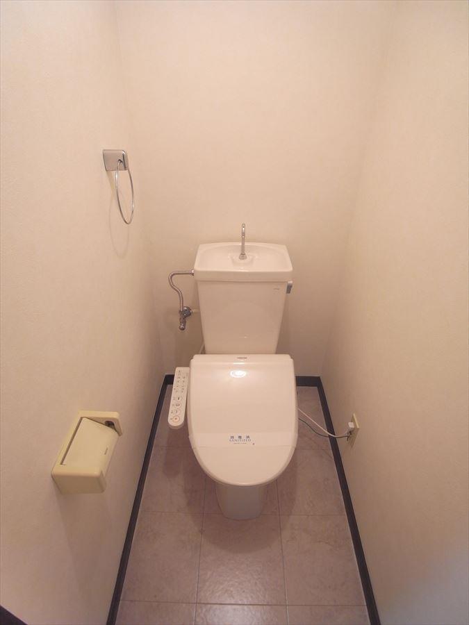 トイレ　清潔感のあるトイレです