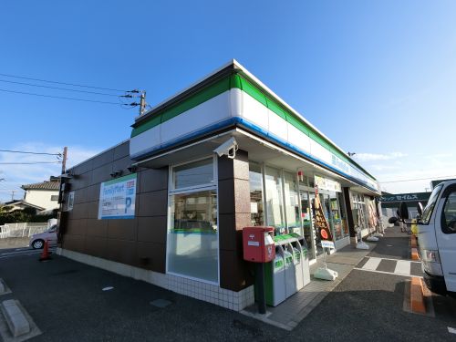 コンビニ　ファミリーマート市原潮見通り店（コンビニ）まで654m