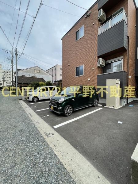 駐車場　類似物件の写真です。