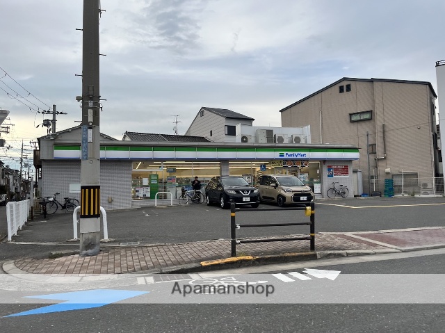 コンビニ　ファミリーマート摂津鳥飼店（コンビニ）まで3158m
