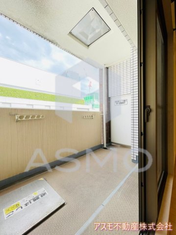 バルコニー　同マンション別部屋　参考写真