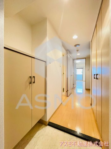 玄関　同マンション別部屋　参考写真