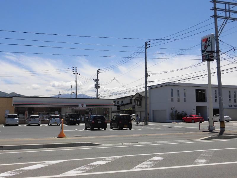 コンビニ　セブンイレブン山形嶋南１丁目店（コンビニ）まで200m