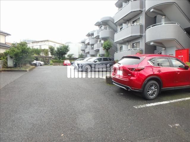 駐車場　敷地内駐車場です
