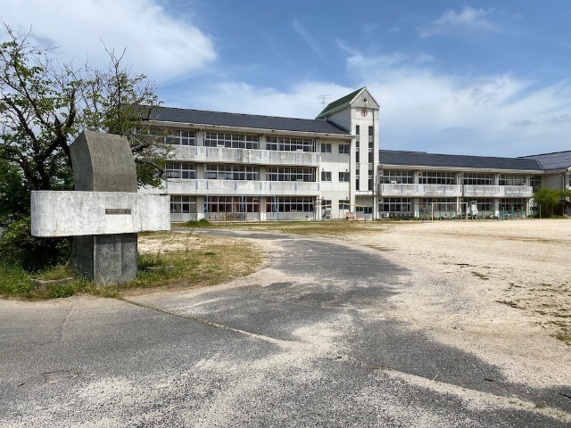 小学校　倉吉市立河北小学校（小学校）まで1742m