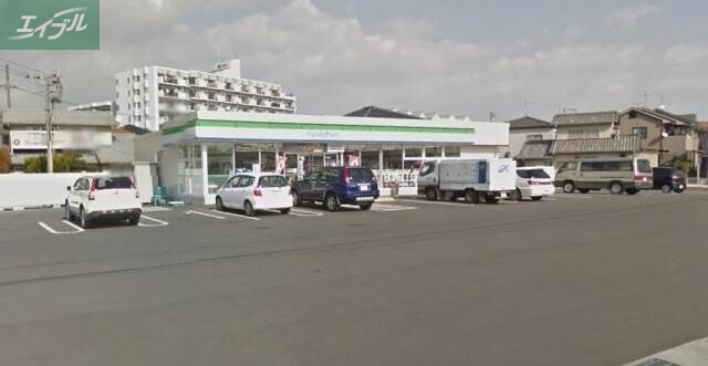 コンビニ　ファミリーマート岡山万倍店（コンビニ）まで447m