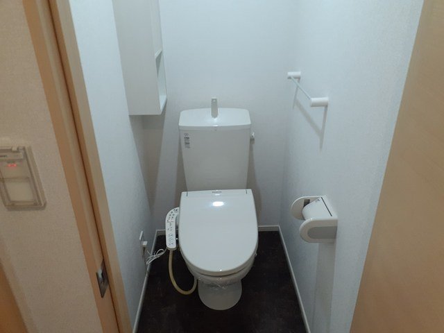 トイレ　ゆったりとした空間のトイレです