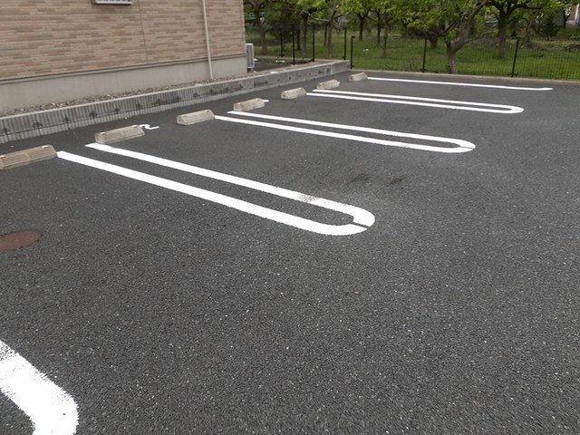 駐車場　駐車場完備です