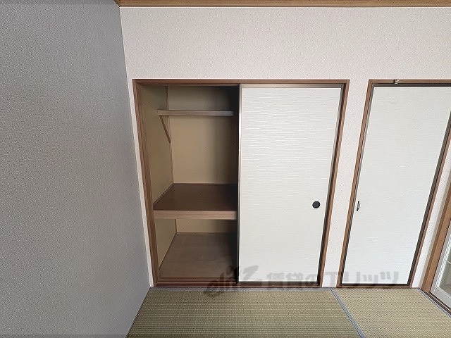 収納　押入