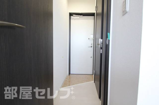 玄関　※３Ａ号室撮影