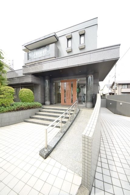 エントランス　★オートロックのエントランスです★