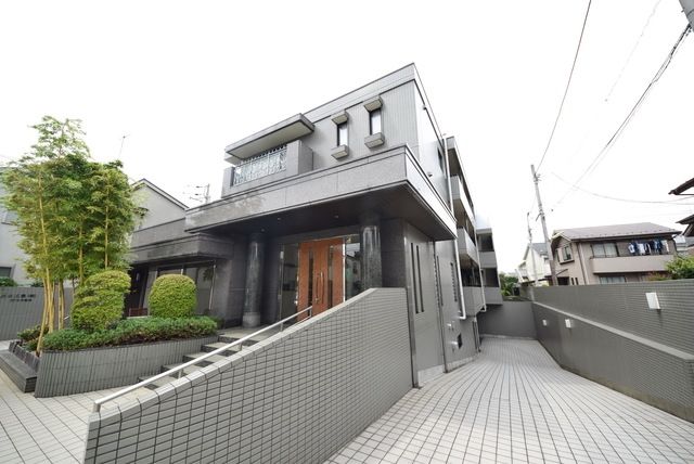 建物外観　★緑の多い住宅街です★