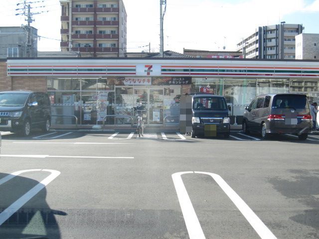 コンビニ　セブンイレブン大坪店（コンビニ）まで500m