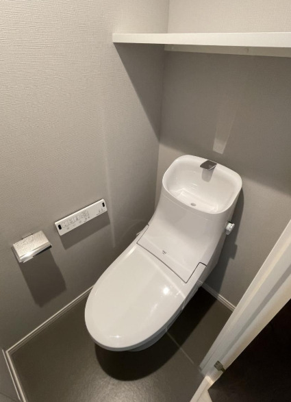 トイレ　別部屋の画像を使用しております。