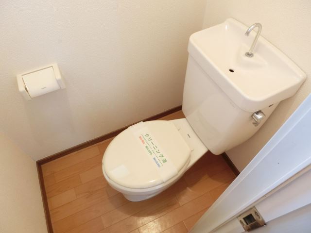 トイレ　洋式トイレです