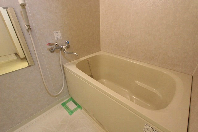 バス・シャワールーム　同物件同タイプ他部屋の参考写真です(仕様等が異なる場合がござ