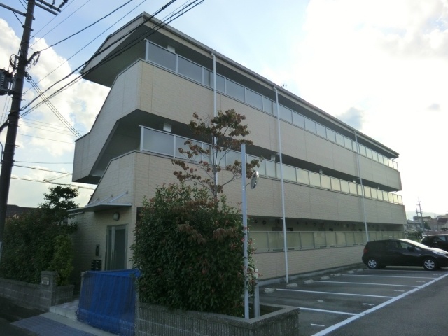 建物外観　オートロック付きで安心です♪