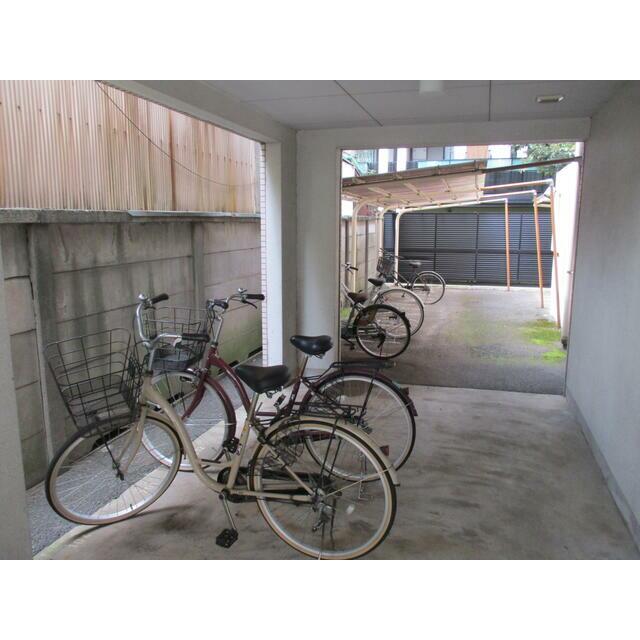 駐車場　駐輪場
