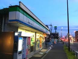 コンビニ　ファミリーマート立川錦町六丁目店（コンビニ）まで866m