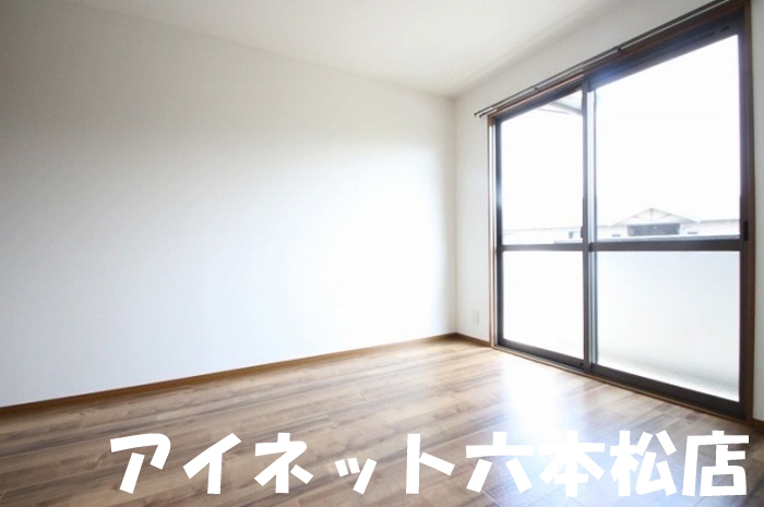 その他部屋・スペース　こちら寝室にいかがでしょうか。