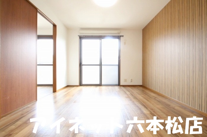 居室・リビング　広々としていいですね。