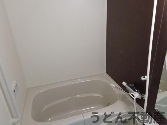 バス・シャワールーム　うどん県のお部屋探しはうどん不動産へ うどんちゃんとLINE