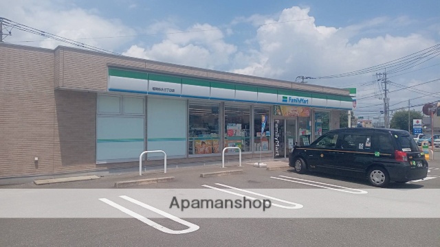 コンビニ　ファミリーマート福岡弥永三丁目店（コンビニ）まで334m