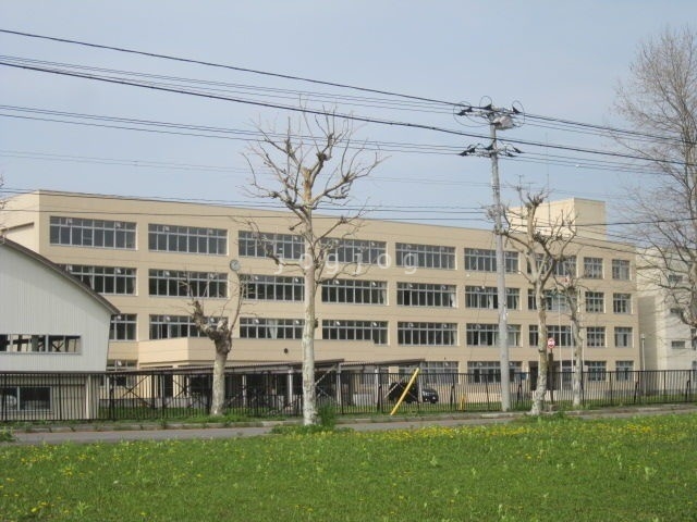 高校・高専　北海道三笠高等学校（高校・高専）まで699m