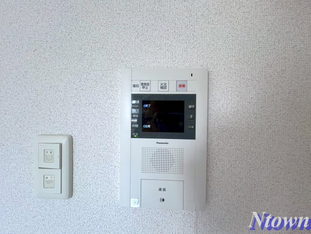 セキュリティ　モニター付きインターフォンです。