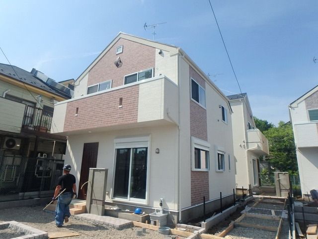 建物外観　★日当たり良好な外観★
