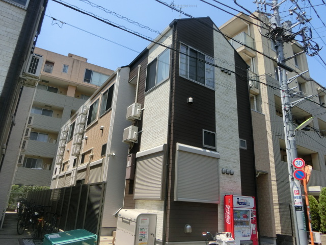 建物外観　防犯カメラ設置された安心アパート☆