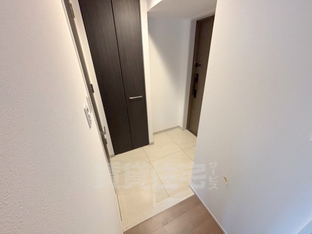 STANDZ西院の玄関写真