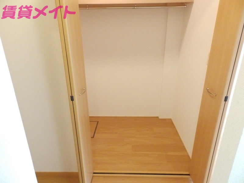 収納　同型部屋写真です。